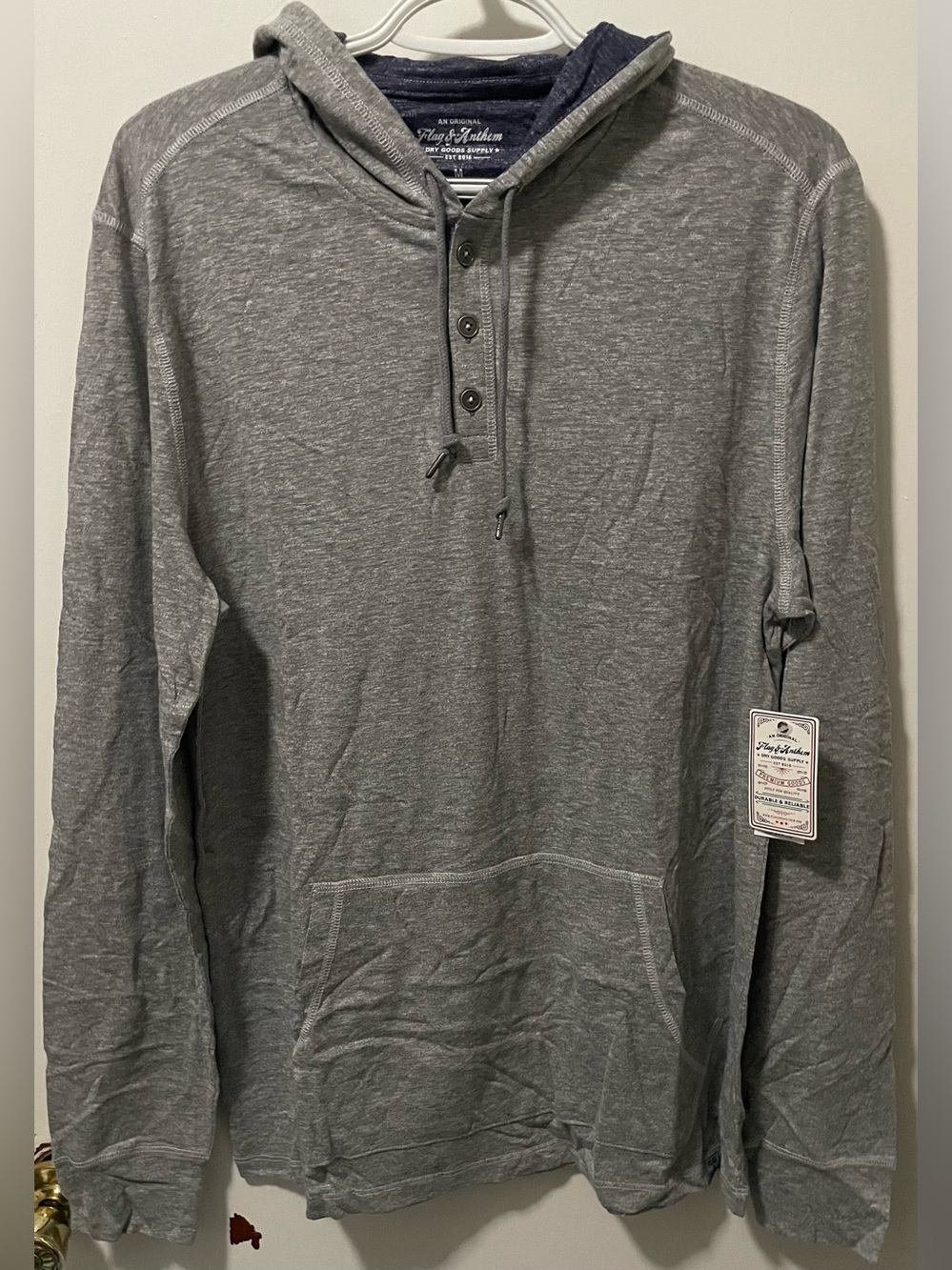 Flag & Anthem Men’s Grey Long Sleeves Sweatshirt Hoodie Front Pocket Size Medium